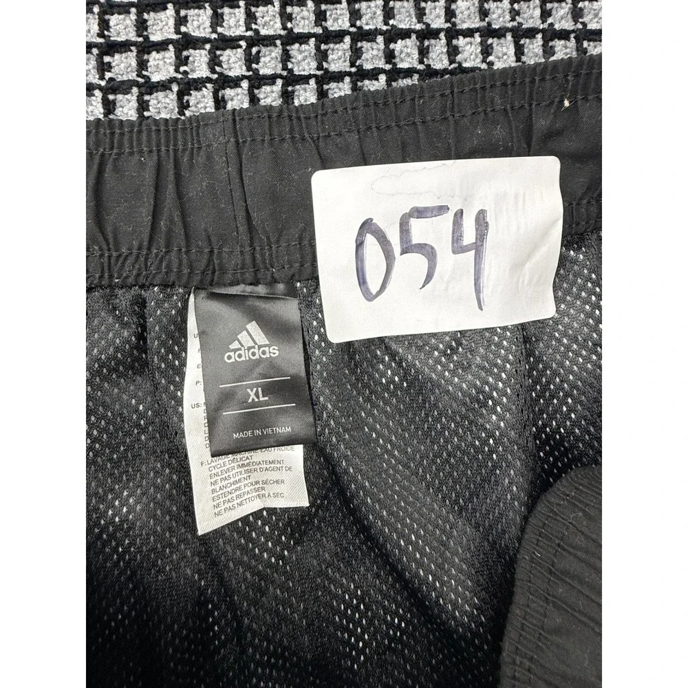 Adidas Board Shorts Mens XL Black Grey Excellent Striped Mesh Lined‎ Swim Trunks